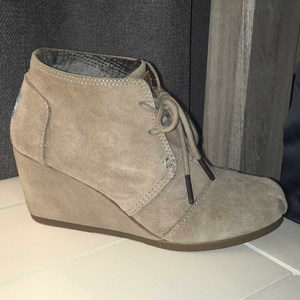 Toms wedge booties